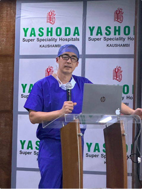 Yashoda Hospital Kaushambi Hosts Training With Renowned Robotic Hernia Expert Dr. Rockson Liu