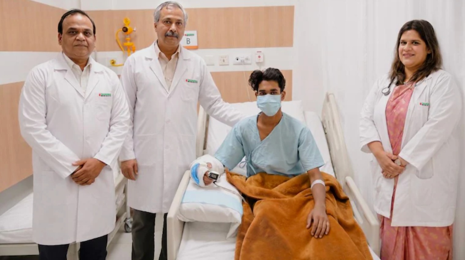 Doctors Reattach 18-Year-Old's Completely Amputated Hand In 7-Hour Surgery In Ghaziabad